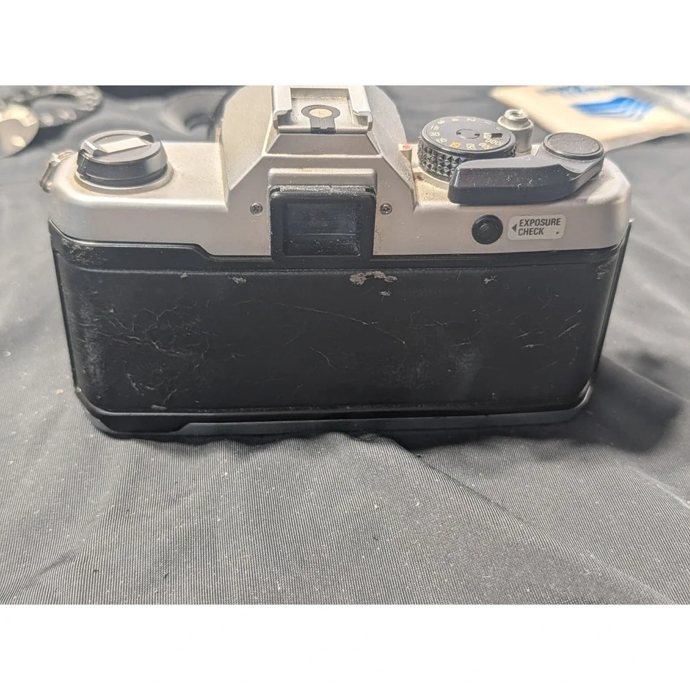 Yashica FX-7 35mm SLR Film Camera W/ DSB 50mm f/2 Lens Japan